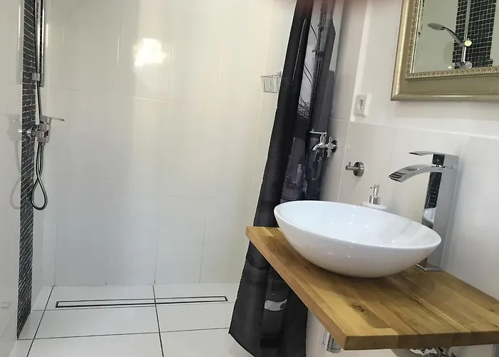 아파트 Landhaus Am Deich Cluvenhagen